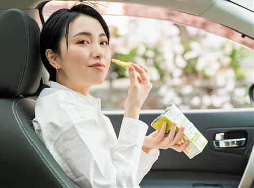 Nhung mon do nen co san trong o to