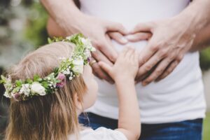Phúc báo của con cái và cha mẹ liên quan chặt chẽ nên người xưa khuyên chúng ta sống sao còn để phúc cho con mình về sau