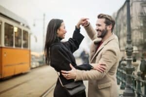 Tình yêu của con số chủ đạo 4 nồng nàn cháy bỏng hay tràn đầy lý trí? Ai sẽ luôn là bến đỗ bình yên của bạn?